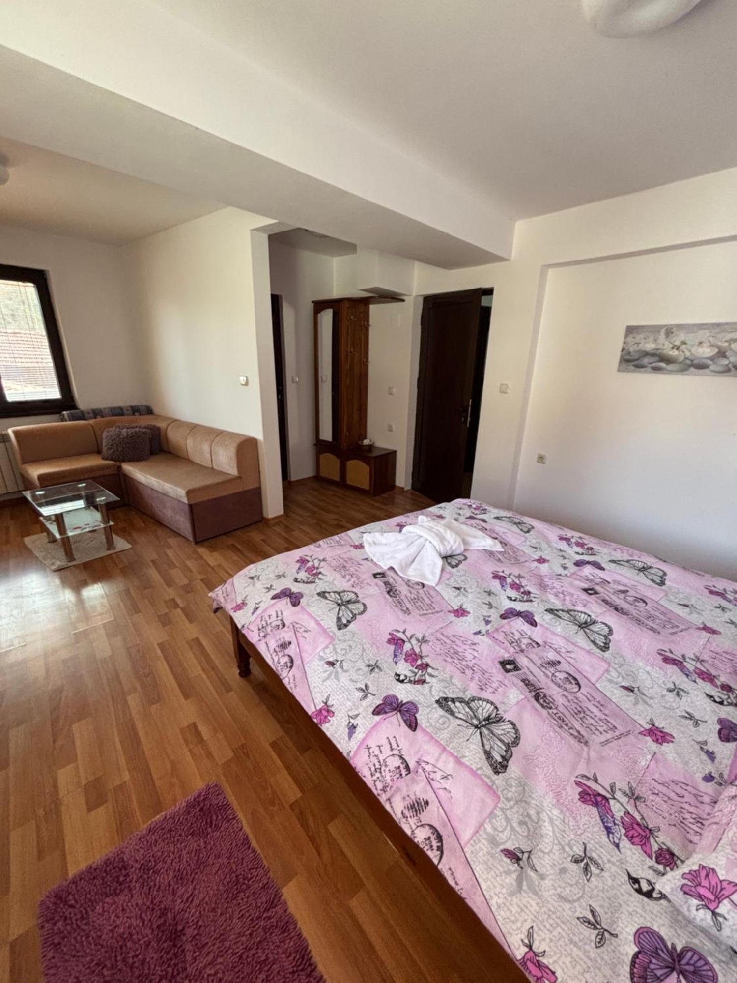 Hotel Yovkovata Kyshta Cziflik Zewnętrze zdjęcie
